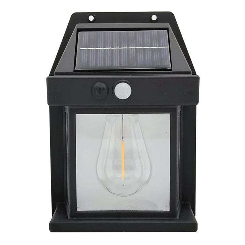 Lampă solară de perete în prim-plan, evidențiind designul modern și becul LED eficient.