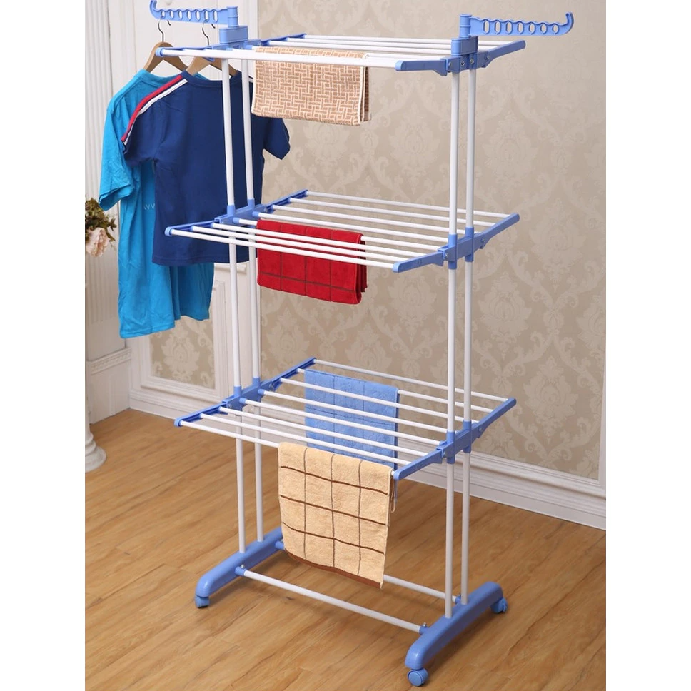 Uscător de rufe vertical pe 3 niveluri, cu spațiu generos pentru haine, prosoape și accesorii, potrivit pentru utilizare în interior.